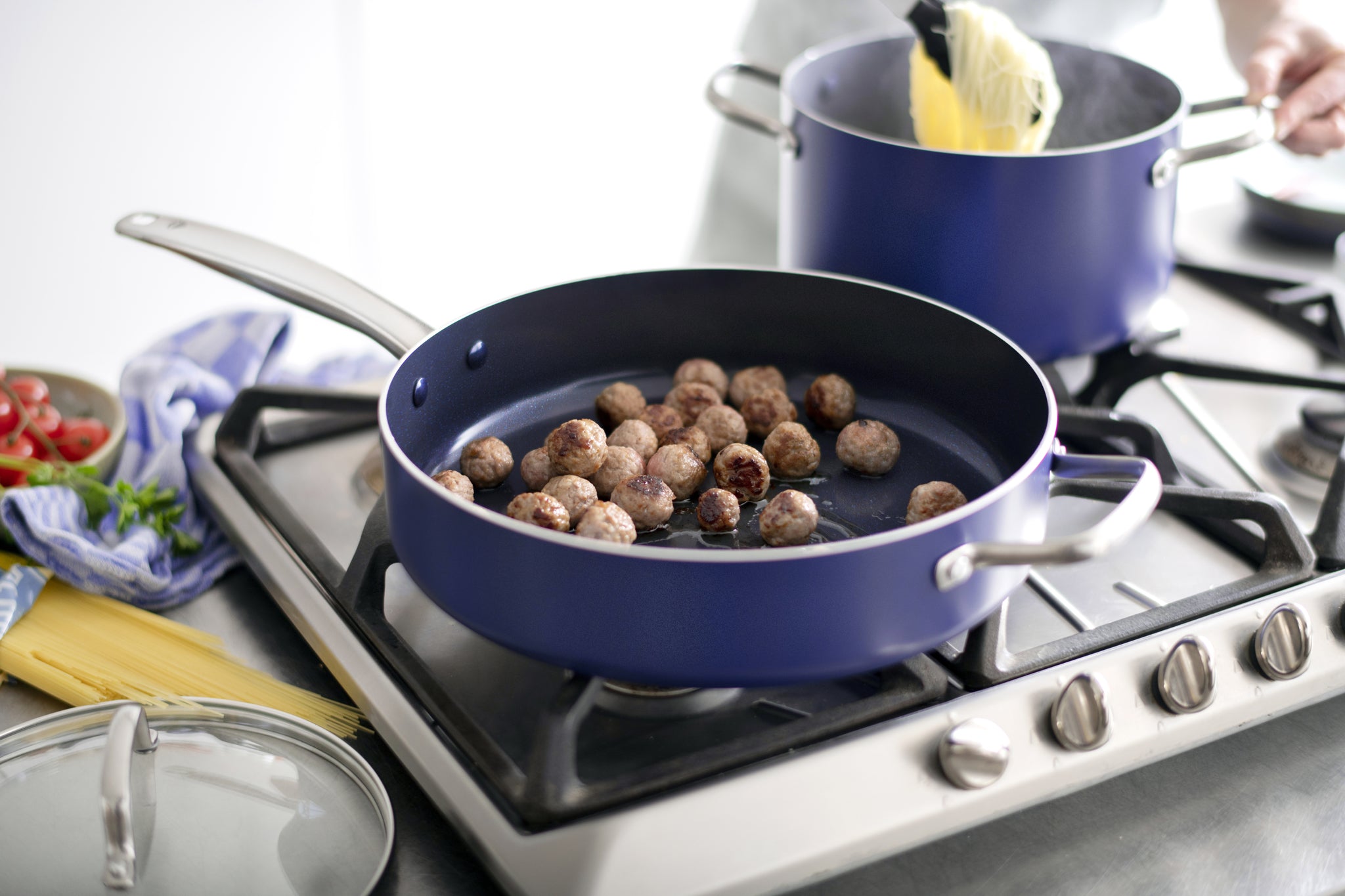 Blue Diamond 12-Piece Toxin-Free Ceramic Nonstick Cookware Set –  marvinsemporium